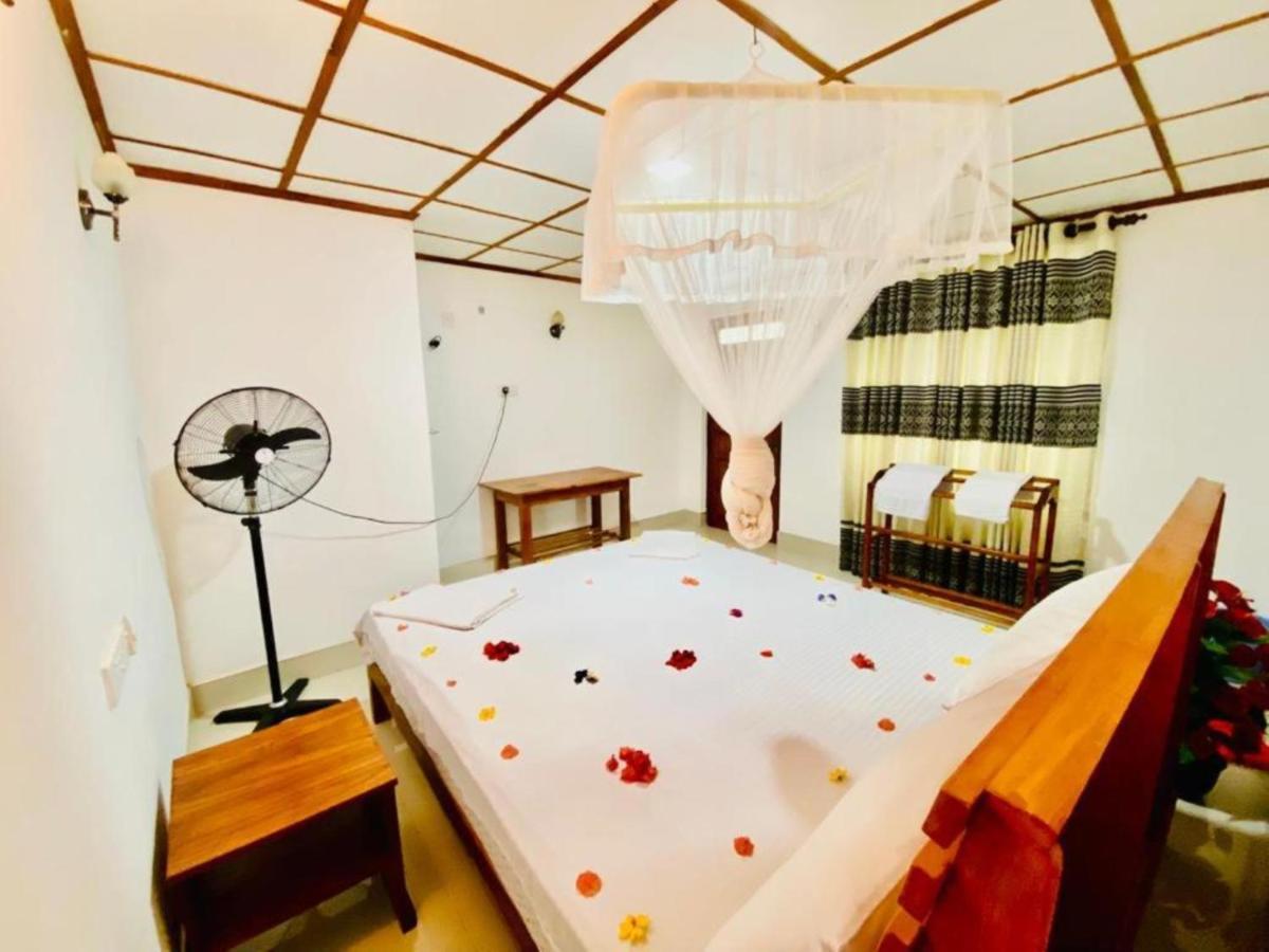 Rock Lake Home Stay Sigiriya Eksteriør billede