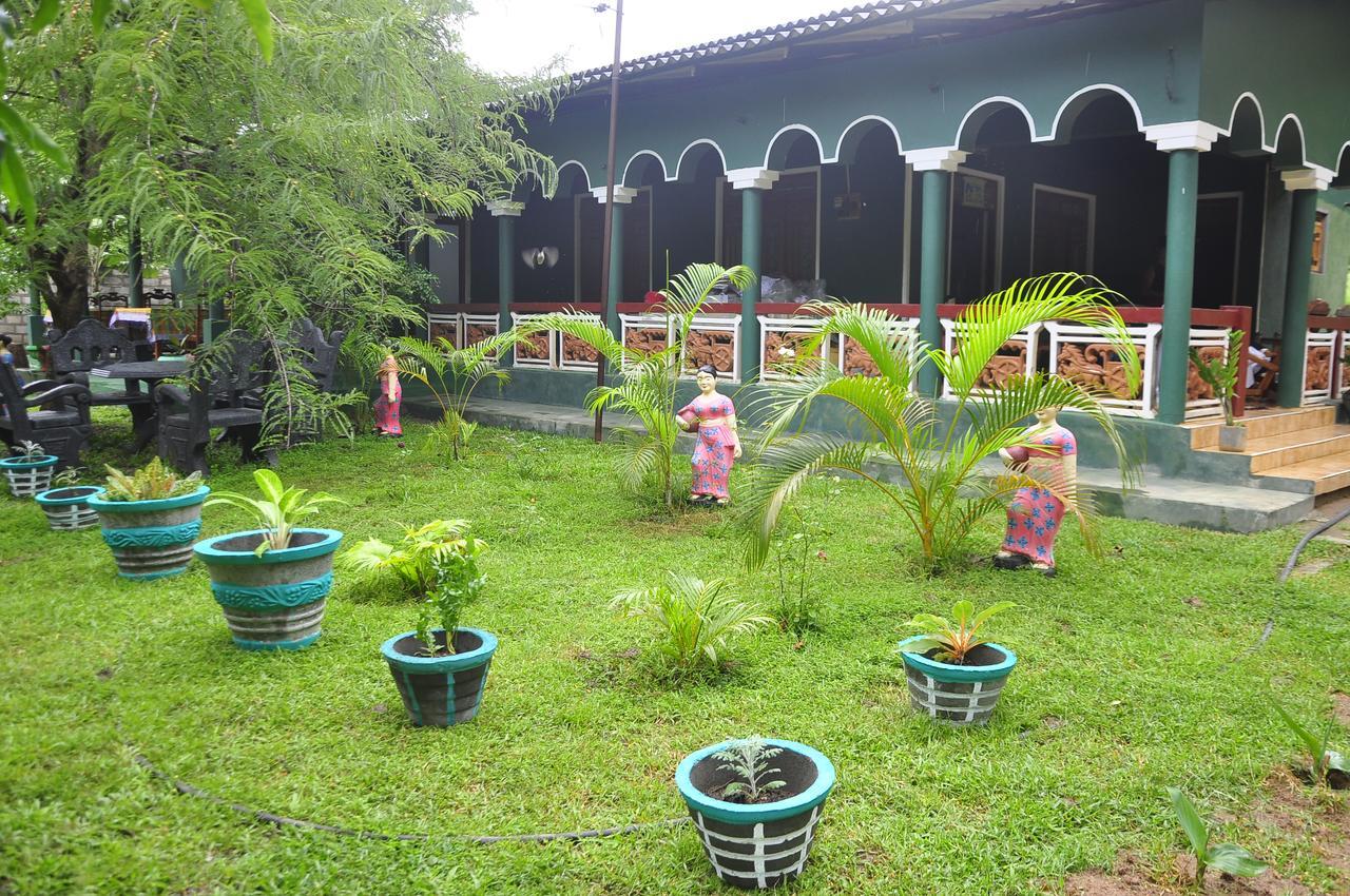 Rock Lake Home Stay Sigiriya Eksteriør billede