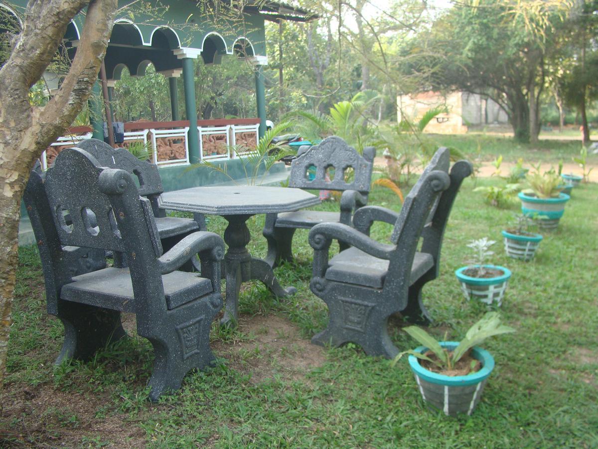 Rock Lake Home Stay Sigiriya Eksteriør billede
